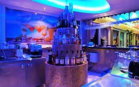 Select Suite & Apart Hotel